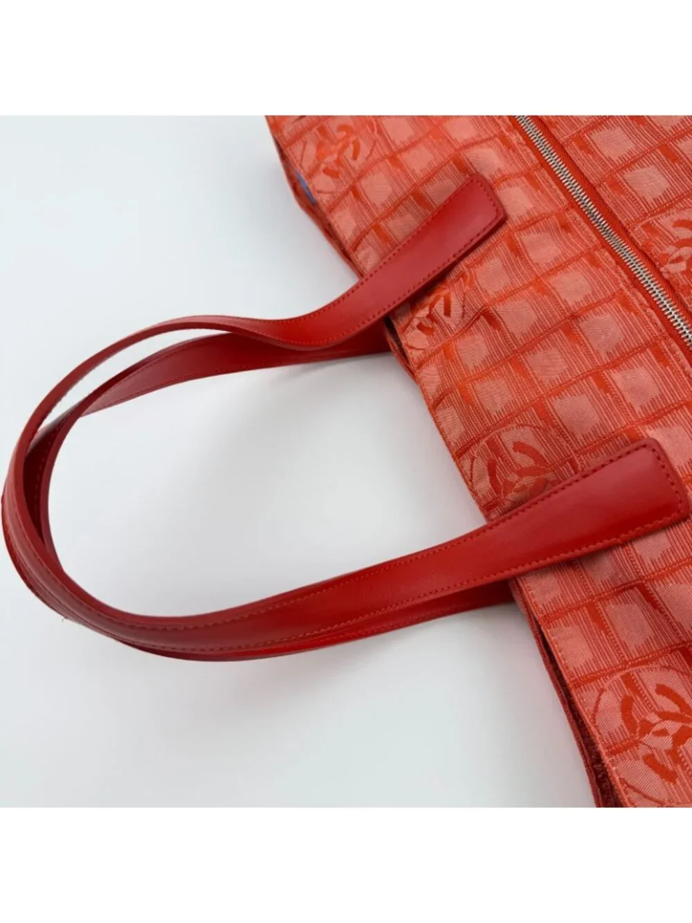 ★SOLD★ Chanel CC Logo New Travel Tote Red Nylon Vintage - Picture 11 of 15